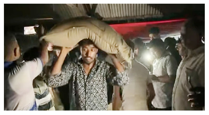 মির্জাপুরে সরকারি খাদ্যবান্ধব কর্মসুচীর চাল উদ্ধার, মামলা দায়ের তদন্ত কমিটি গঠন