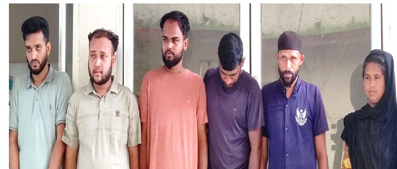 মির্জাপুরে স্বামীকে অপহরণ ও জিম্মি নাটক স্ত্রীসহ ৬ চাঁদাবাজ গ্রেফতার