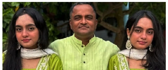 মির্জাপুরে যমজ দুই বোন রুবাবা ও রুবাইয়া পেয়েছে জিপিএ-৫