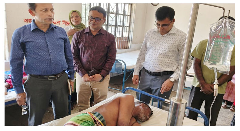 স্বাস্থ্য বিভাগের পরিচালক ও সিভিল সার্জনের মির্জাপুরে সরকারি হাসপাতাল পরিদর্শন