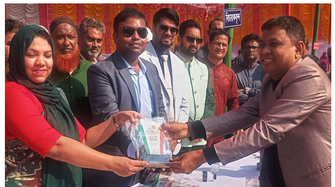 মির্জাপুরে বিজয় দিবসে ডিসপ্লে ও কুচকাওয়াজ প্রতিযোগিতায় প্রথম ও দ্বিতীয় বরাটী উচ্চ বিদ্যালয়
