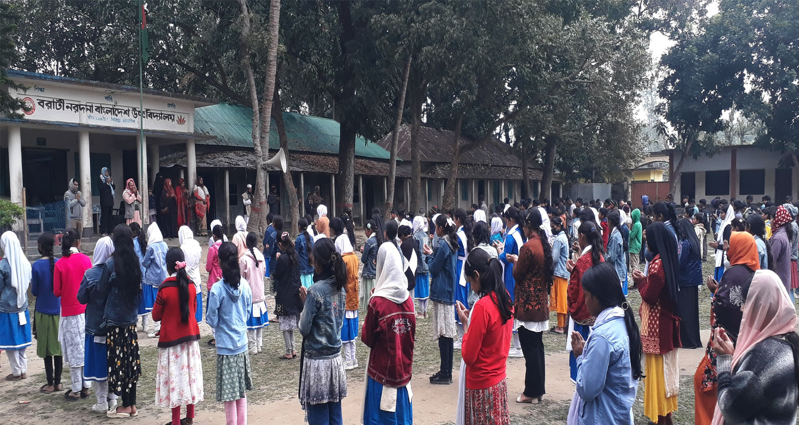সাবেক প্রধানমন্ত্রী বেগম খালেদা জিয়ার মৃত্যুতে মির্জাপুরে বরাটী উচ্চ বিদ্যালয়ে শোকসভা দোয়া মাহফিল