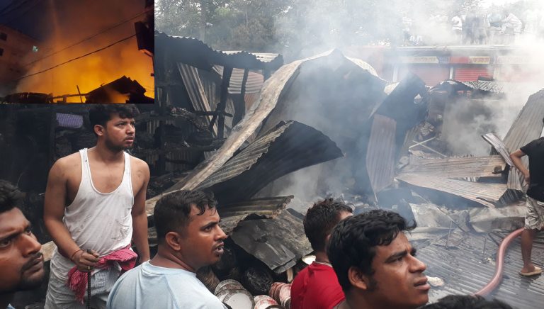 মির্জাপুরে ভয়াবহ আগুনে ৮ ব্যবসা প্রতিষ্ঠান পুড়ে চাই ব্যাপক ক্ষতির আশংকা